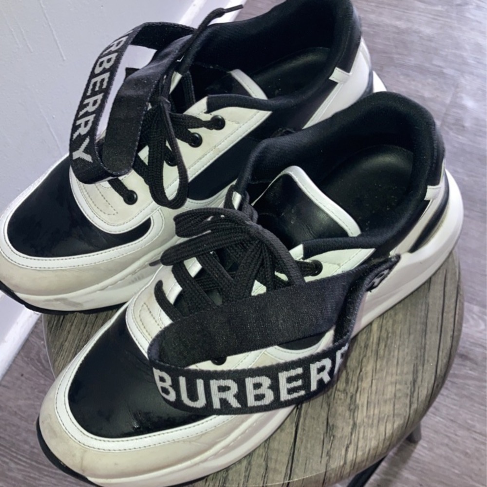 Burberry shoes